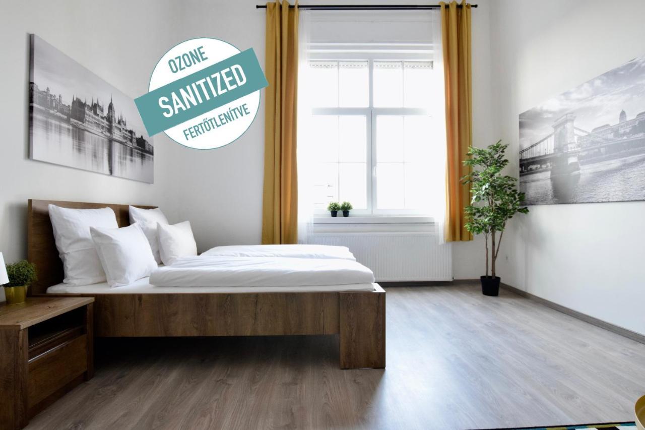 Standard Apartment By Hi5 - Bazilika Suite Boedapest Buitenkant foto