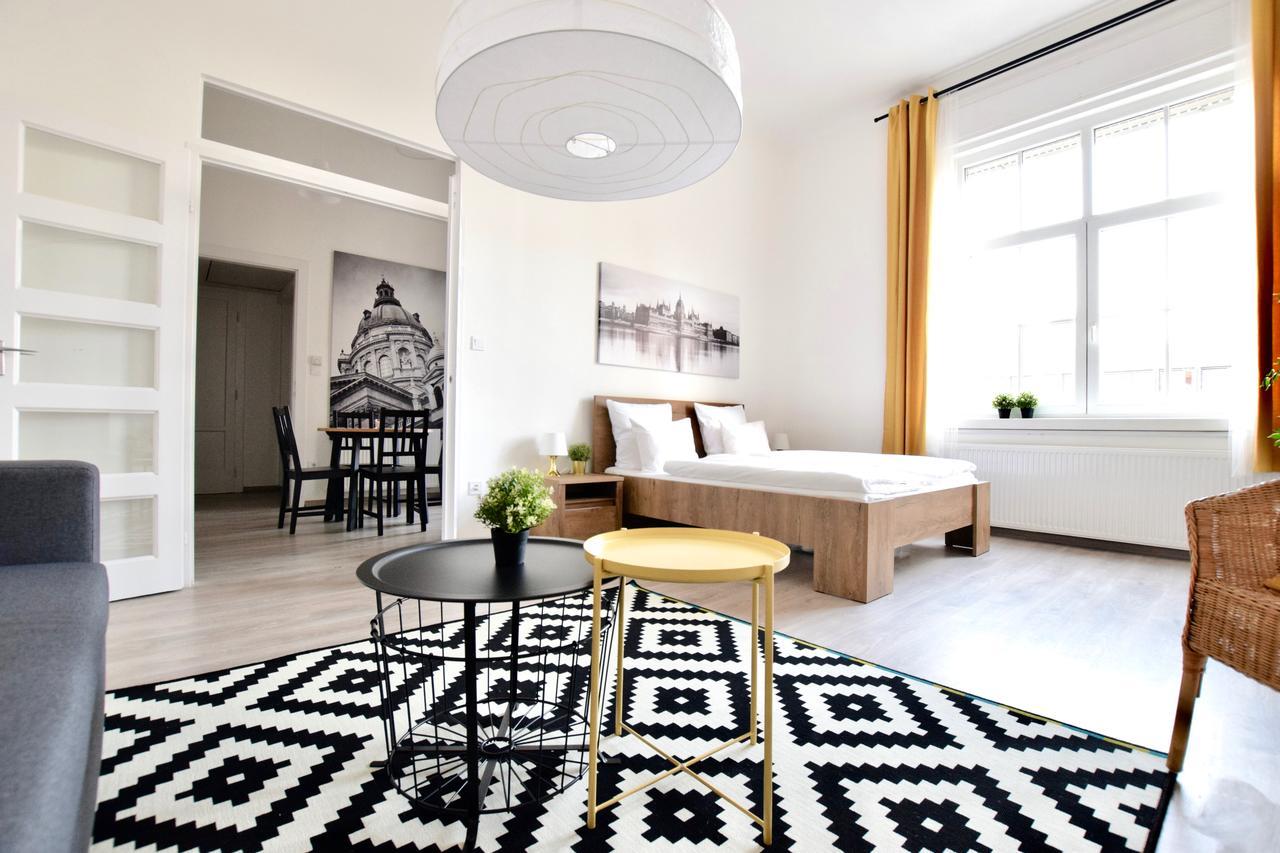 Standard Apartment By Hi5 - Bazilika Suite Boedapest Buitenkant foto